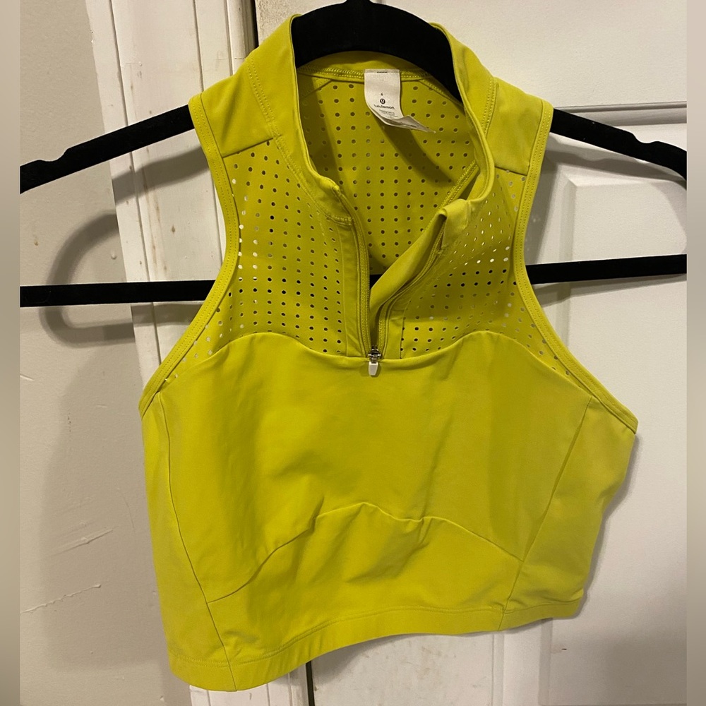 Lululemon sports bra!